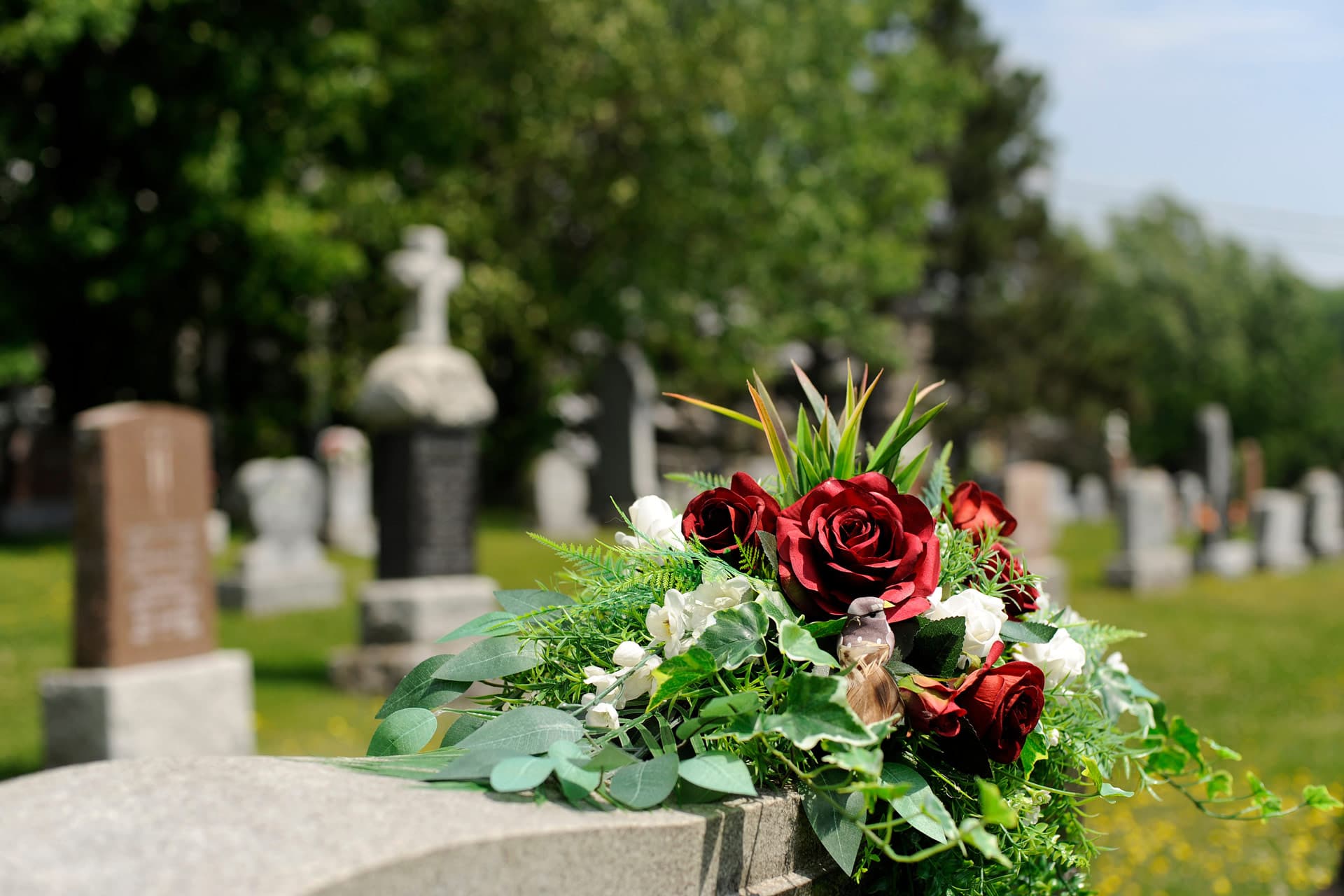 Contacte con los profesionales de nuestra funeraria